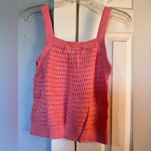 Universal Thread Pink Crochet Top Size Medium - Picture 3 of 3